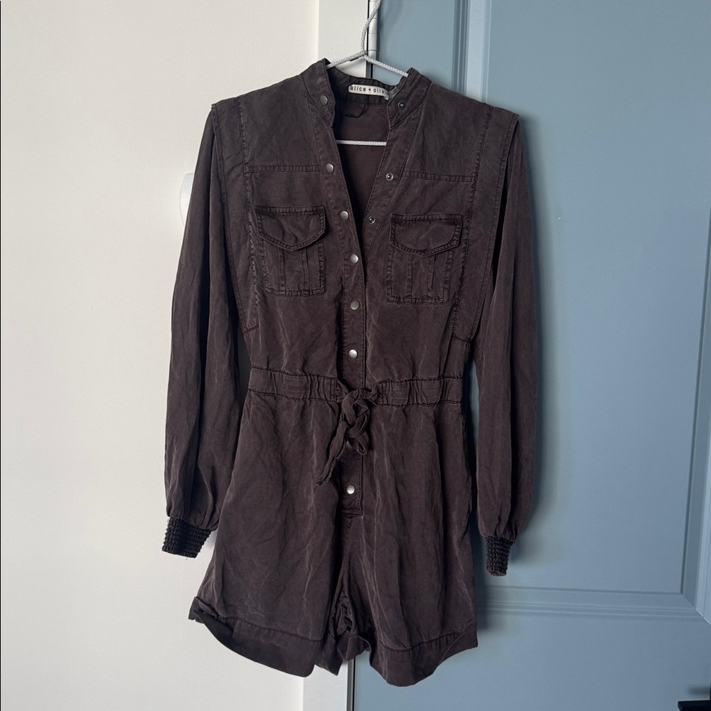 Alice + Olivia Kota Cargo Pocket Romper in
Brown size 0